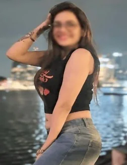 Naina, call girl in Malad, Mumbai