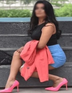 Priyanka, call girl in Santacruz, Mumbai